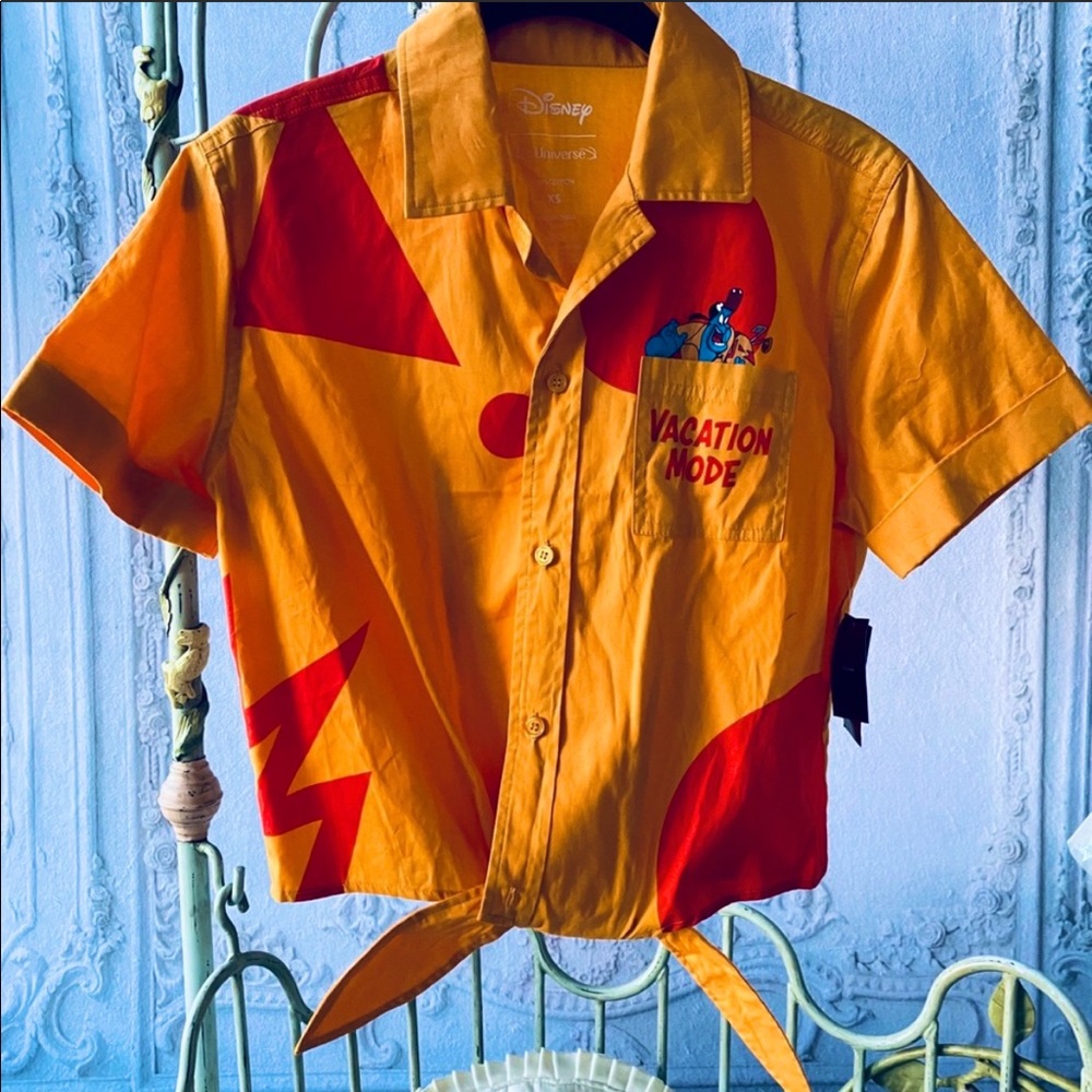 ISO ALADDIN GENIE SHIRT